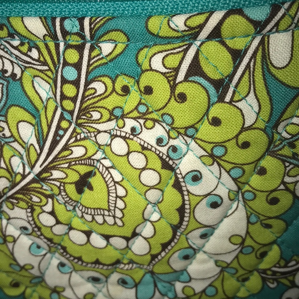 Vera Bradley - Picture 6 of 7